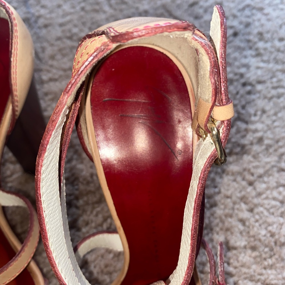 Shoes 👠 - Picture 6 of 7